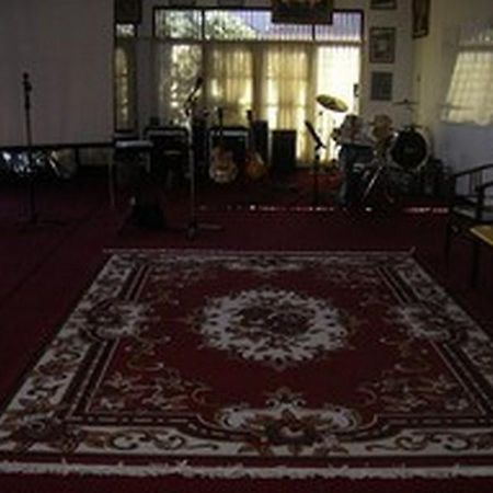 Country Hotel Trawas Buitenkant foto